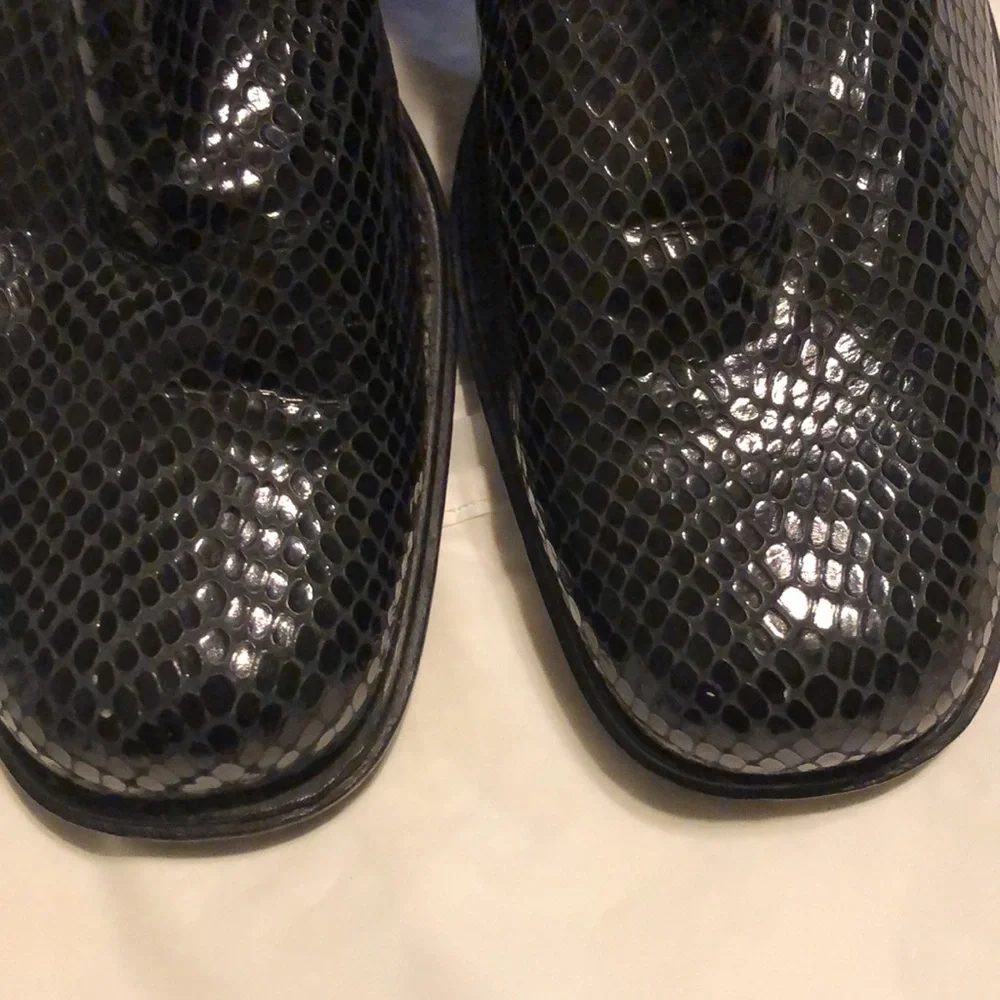 Nero Giardini Leather Snake-Embossed Ankle Booties - Picture 10 of 10